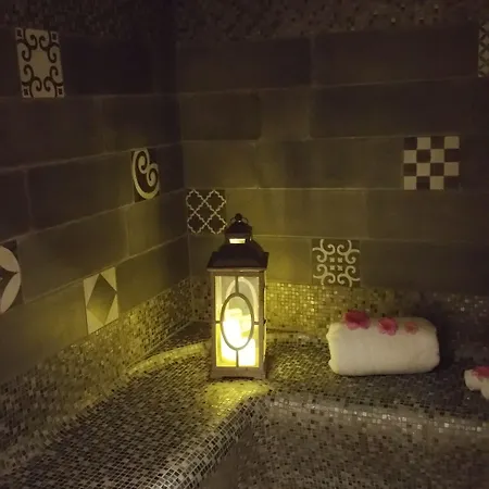 Отель La Loggia & 3*