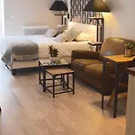 La Loggia & 3*