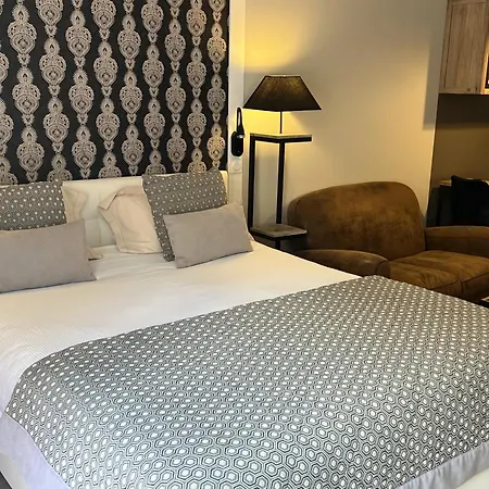 Otel La Loggia & 3*