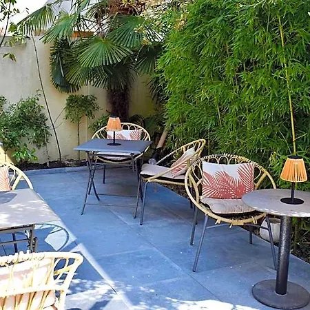 La Loggia & دوفييل
