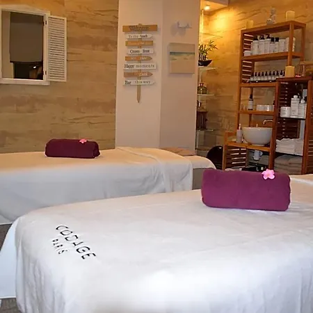 La Loggia & 3* دوفييل