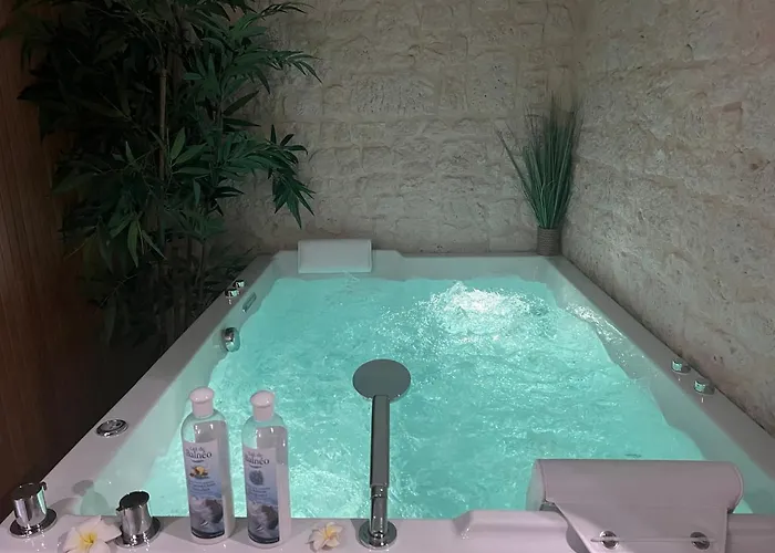 La Loggia & מלון דוביל