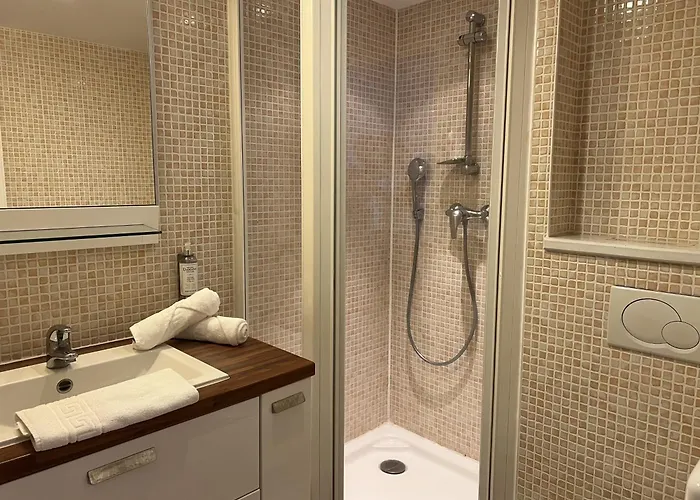 La Loggia & דוביל