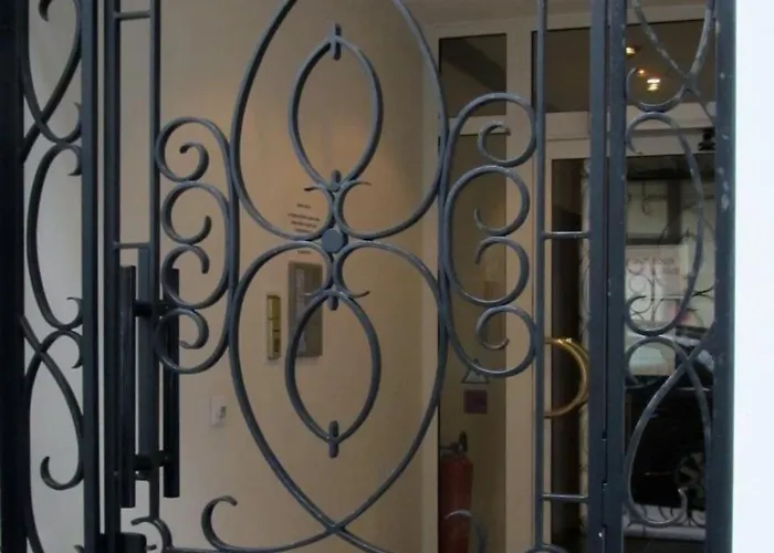 La Loggia & 3* דוביל